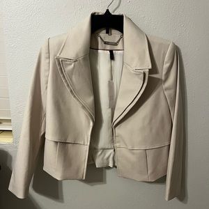 White House black market cropped blazer size 4